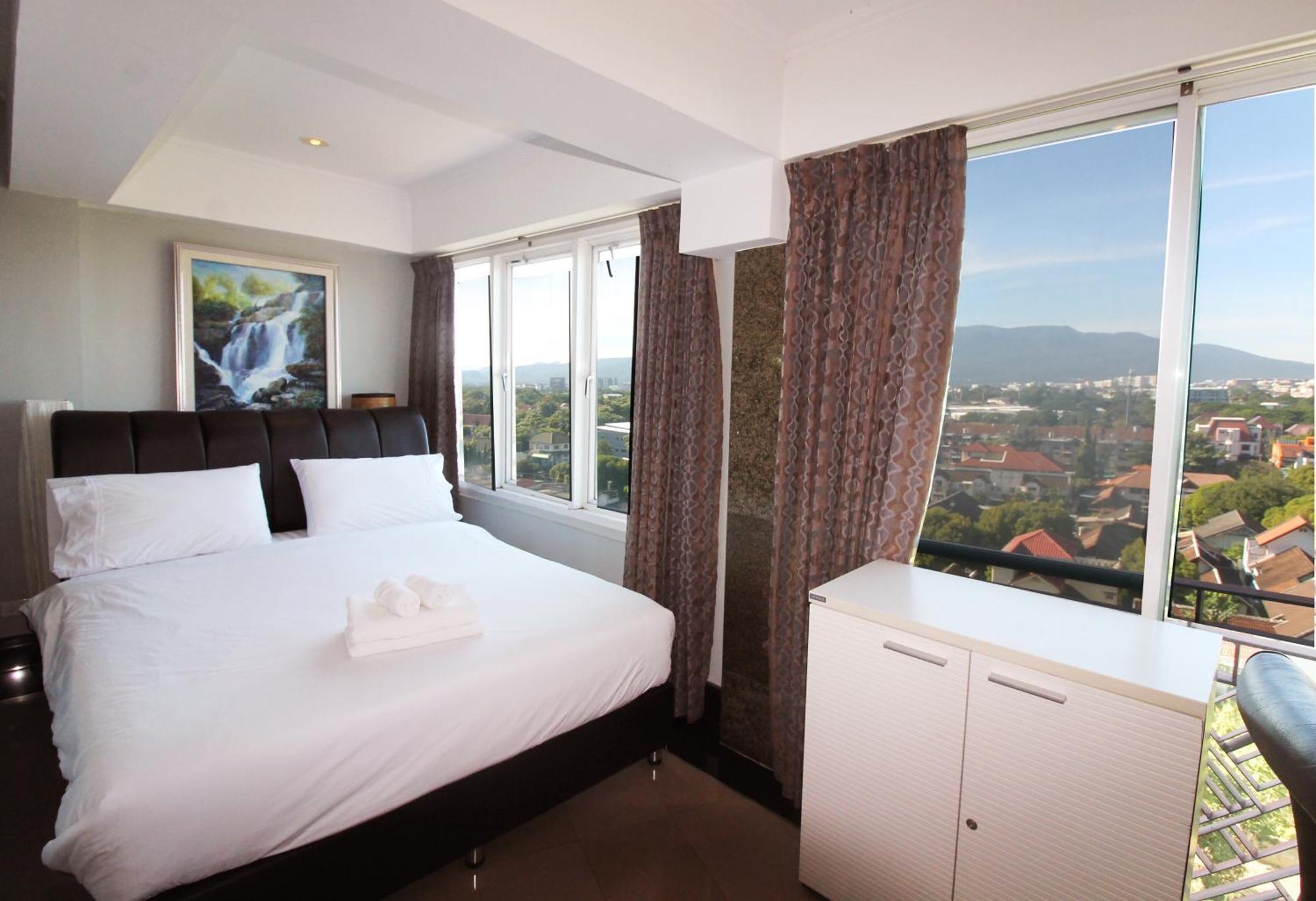Penthouse Galare Thong Tower Lägenhet Chiang Mai Exteriör bild
