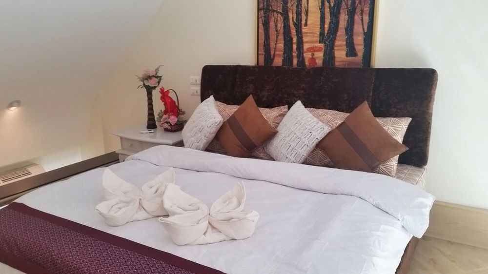 Penthouse Galare Thong Tower Lägenhet Chiang Mai Exteriör bild